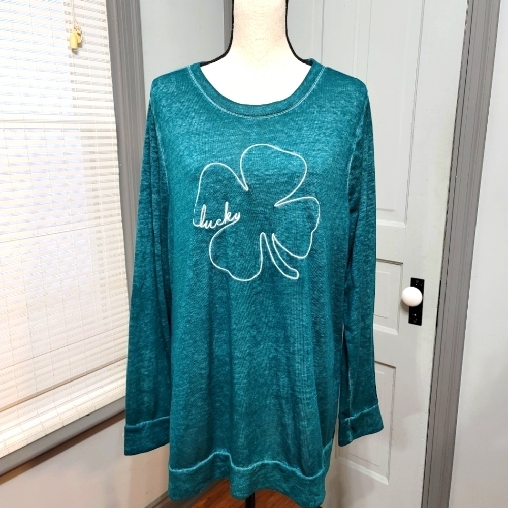 Lane Bryant Burnout 4 Leaf Clover Embroidered Green Sweatshirt Top size 18/20
